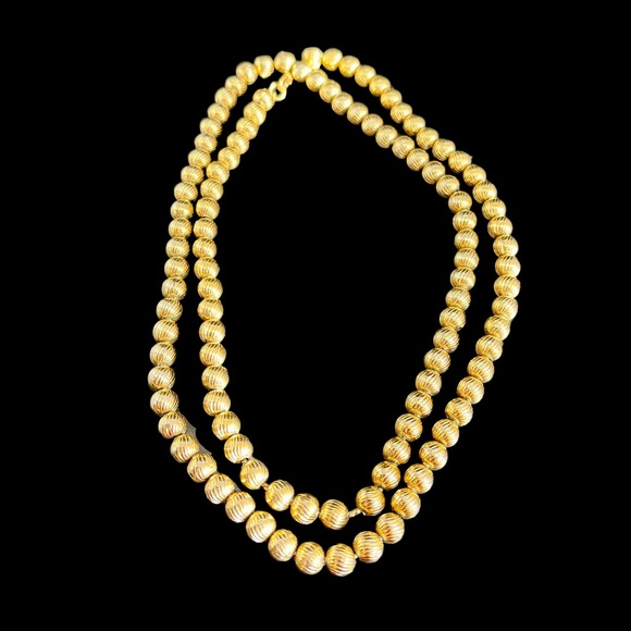 Vintage Monet Gold Plated Textured Bead Necklace 1950s 26 inch 5mm Beads - Picture 6 of 11